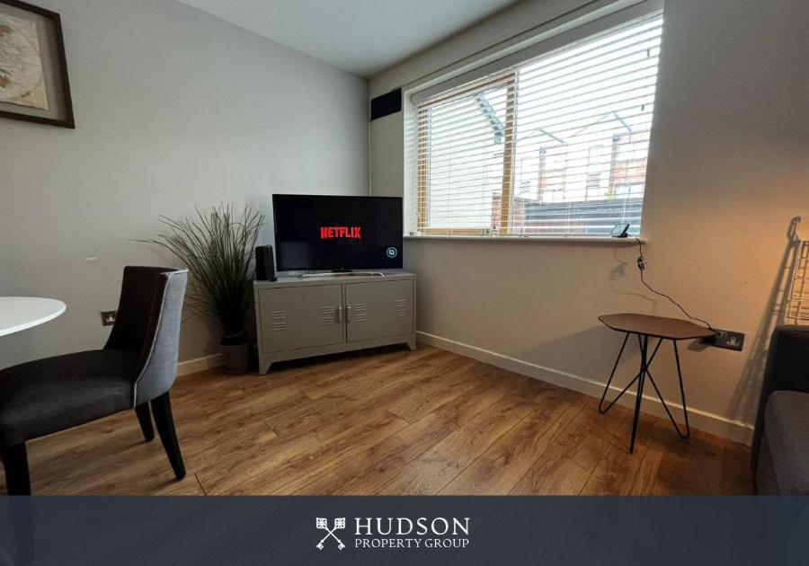 Appartement Townhouse With Parking Telford